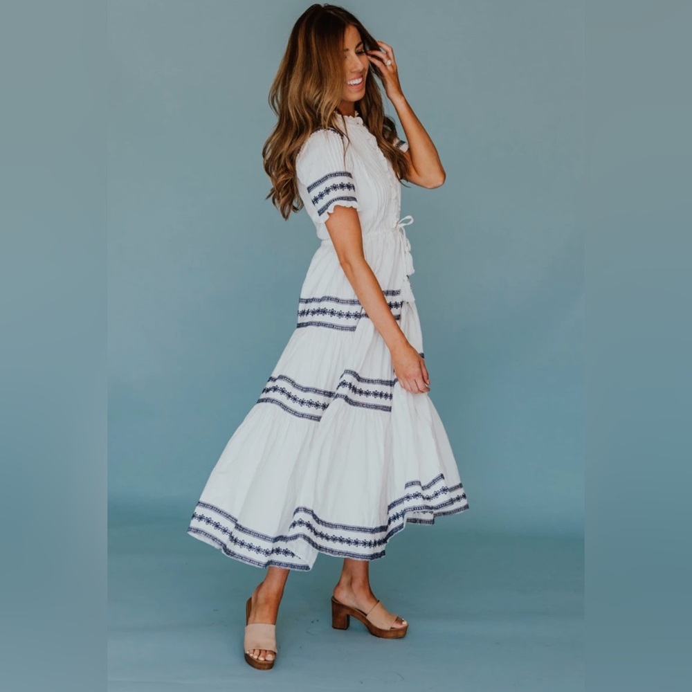 Ivy City Co Woman’s XS Maxi Dress Santorini Embroidered Tiered White Blue